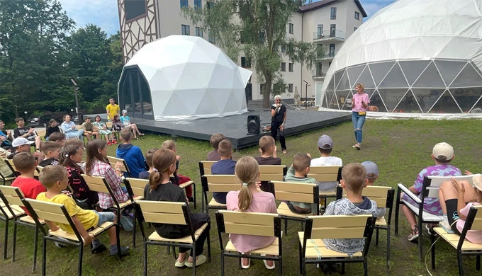 CNN International and The Hollywood Reporter on Recovery Camp